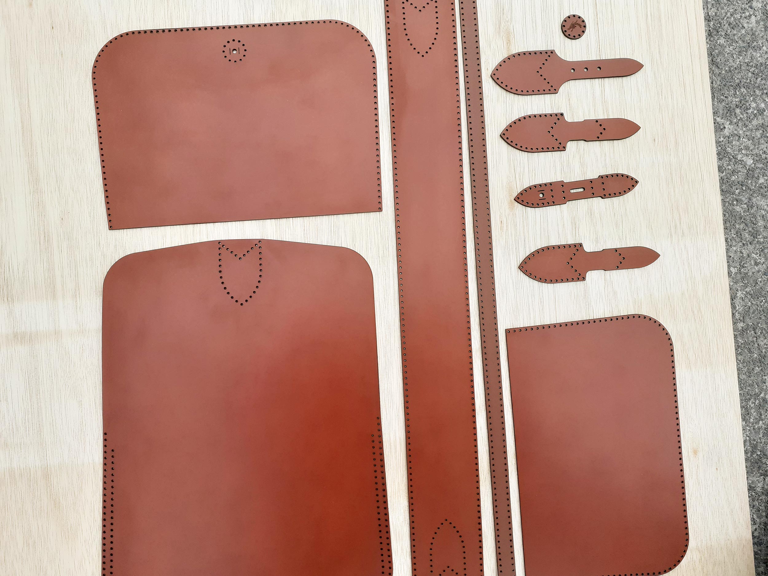 LEATHER-ETCHING-AND-CUTTING-WITH-LASER
