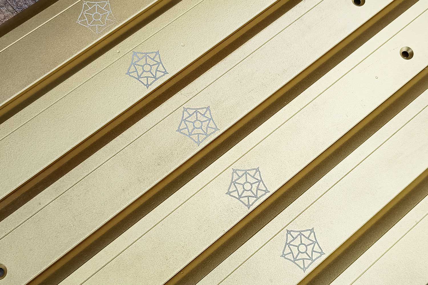 ENGRAVED-POWDER-COATING-ALUMINIUM-SECTIONS-YORKSHIRE-ROSE
