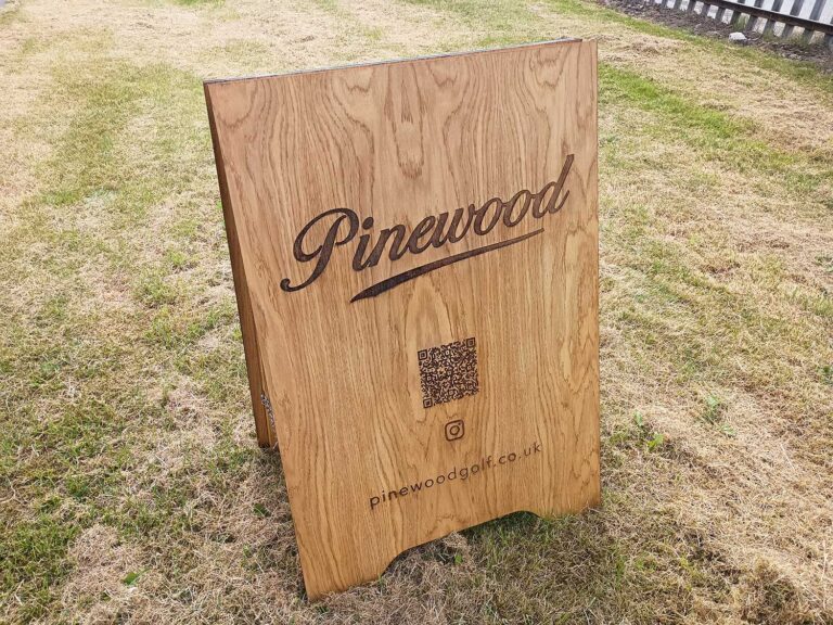 Read more about the article Branded Promotional Merchandise for Pinewood Golf