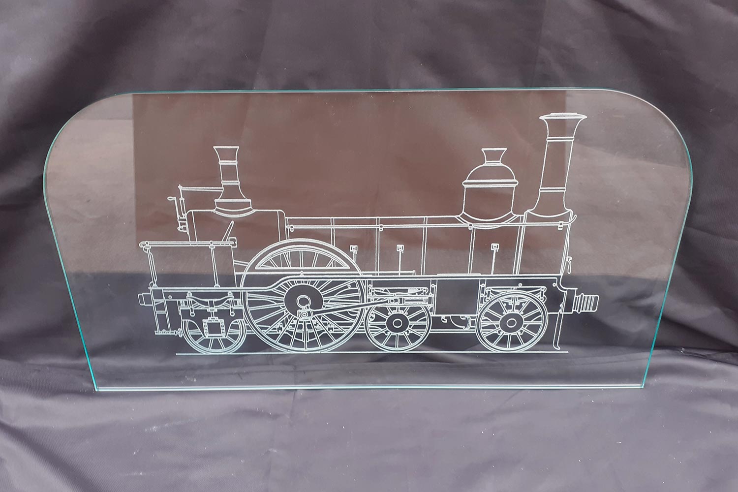 Laser-Etched-Glass-Panels-Interior-Decoration-Custom-Made