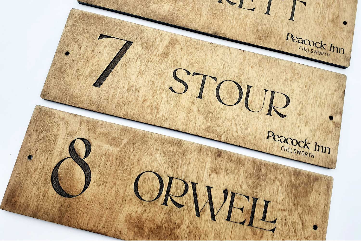 Wooden-Door-Signs-for-Hotels-and-Guest-Houses